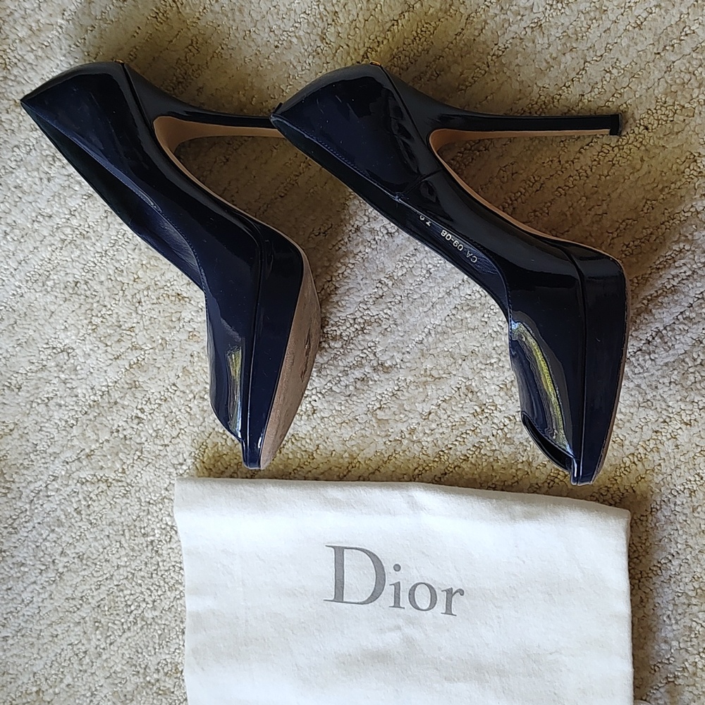 Miss DIOR Escarpin11 Bleu Foncé 38 from Saks Fifth Avenue - Picture 11 of 17